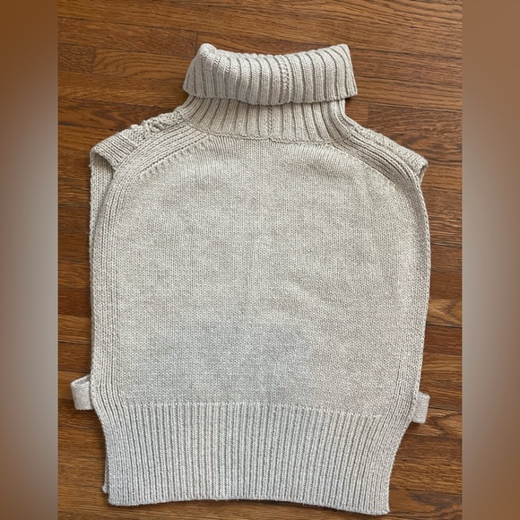 Veronica Beard Collina Sweater Vest in Ivory in XS/S. - Picture 7 of 8